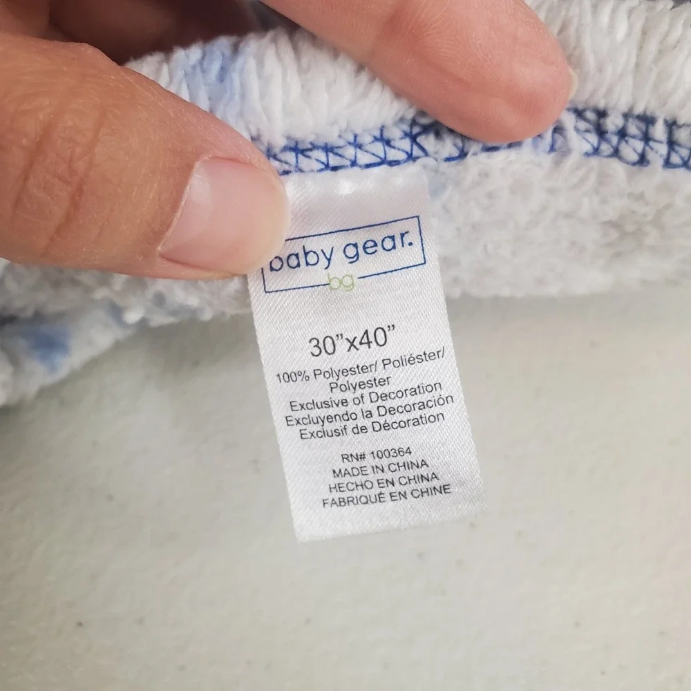 Baby Gear Blue Gray‎ Elephants Fleece Baby Blanket White 30x40 Pre-loved